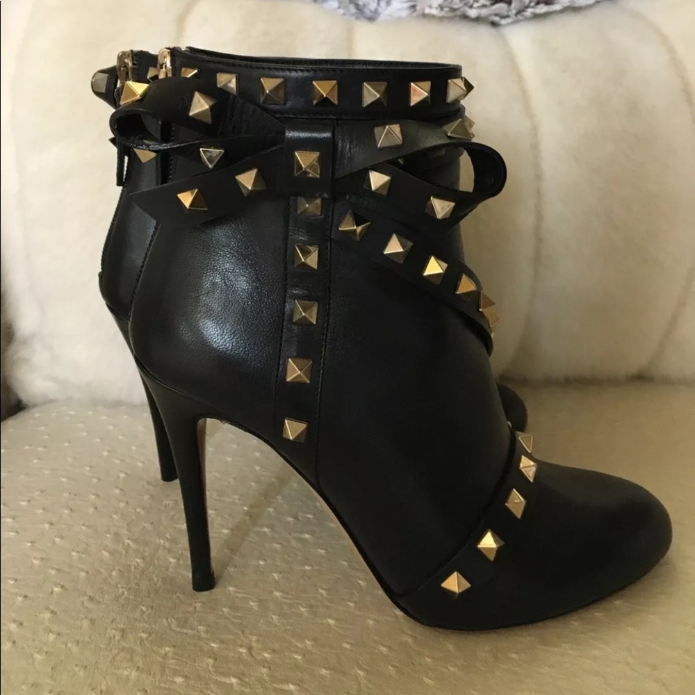 Valentino RockStud Black Leather HighHeel Booties